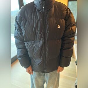 Men's lightly worn Harlaut Co puffer jacket size smalll